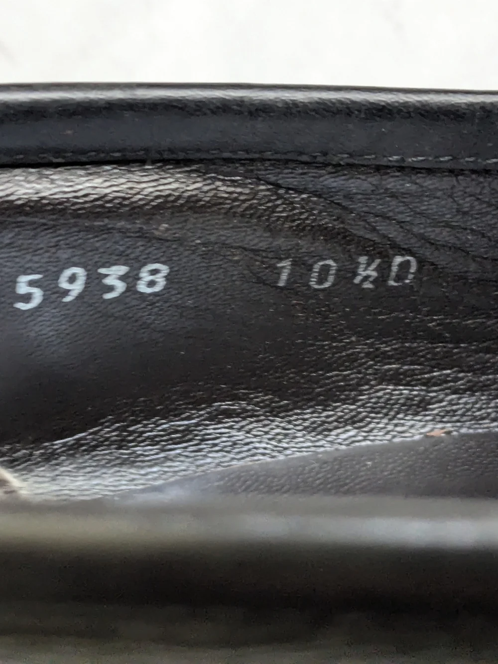 Gucci Men’s Black Leather Horsebit Loafers